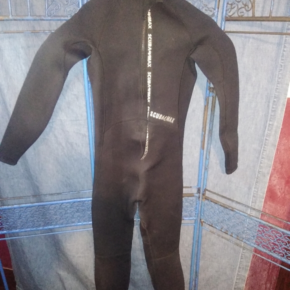 Scuba Max scuba suit Size small - Picture 9 of 10